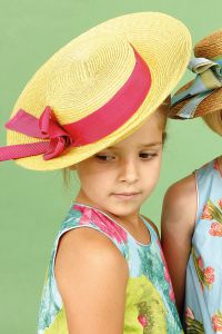 Wide-brim straw hat